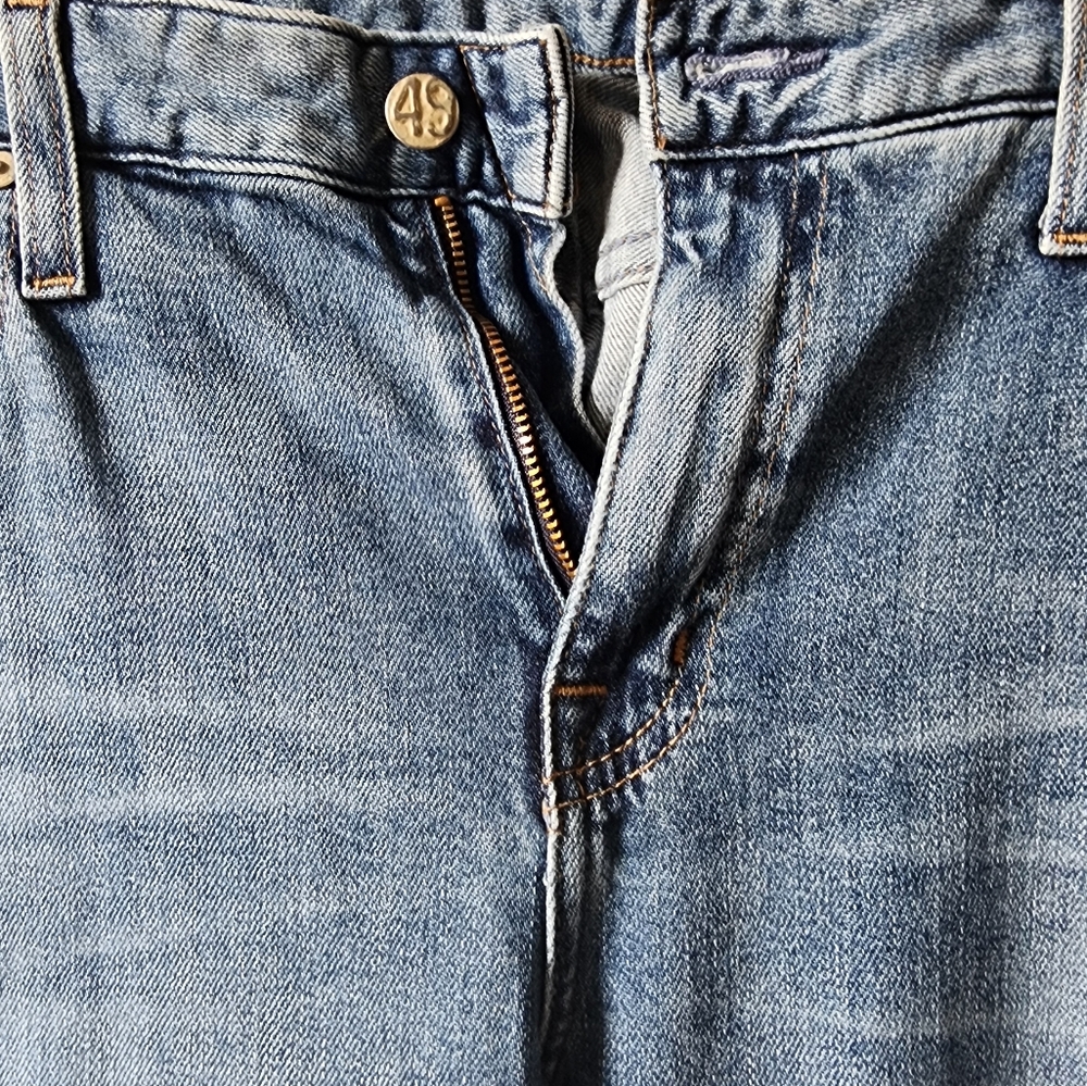 AG JEANS - EX - BOYFRIEND. SLIM FIT. PRE-OWNED